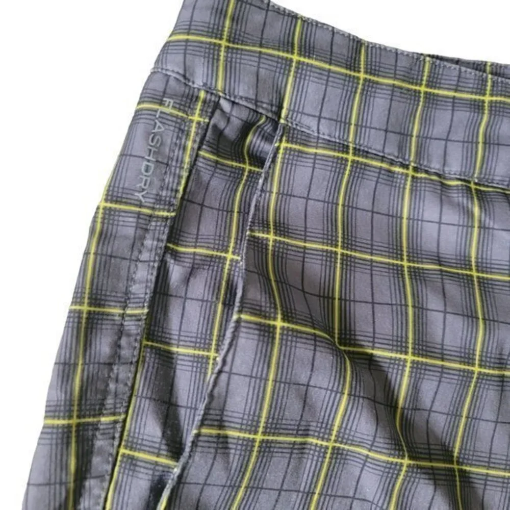 The North Face Mens Size 40 Gray Yellow Pure Vida Hybrid Outdoor Shorts NF00CE6M